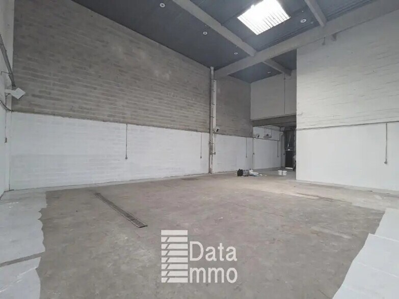 Industriel/Logistique dans Lognes à louer - Photo de l’immeuble – Image 1 sur 11