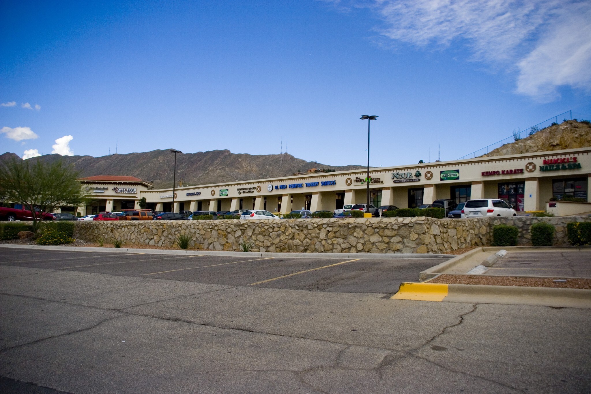 3800 N Mesa St, El Paso, TX à louer Photo principale– Image 1 sur 9
