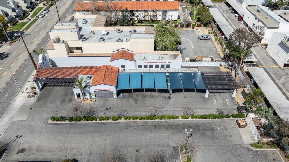 870 S Citrus Ave, Azusa, CA à vendre - Photo de l’immeuble – Image 3 sur 17
