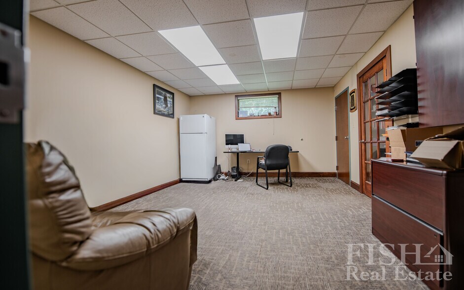 7129 Nittany Valley Dr, Mill Hall, PA à louer - Photo de l’immeuble – Image 3 sur 11