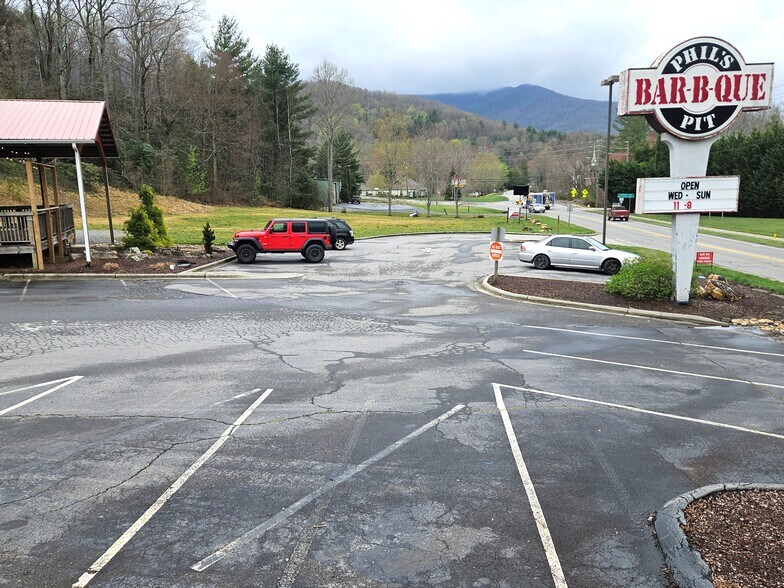 701 NC Highway 9, Black Mountain, NC à vendre - Photo de l’immeuble – Image 2 sur 7