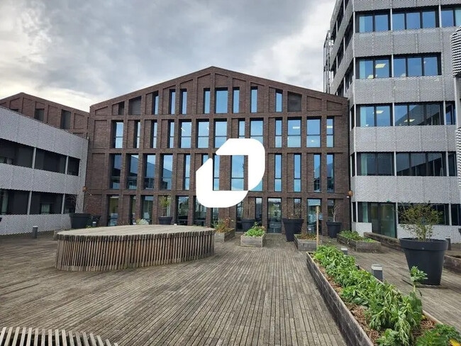 Plus de détails pour Bureau, Local commercial à louer