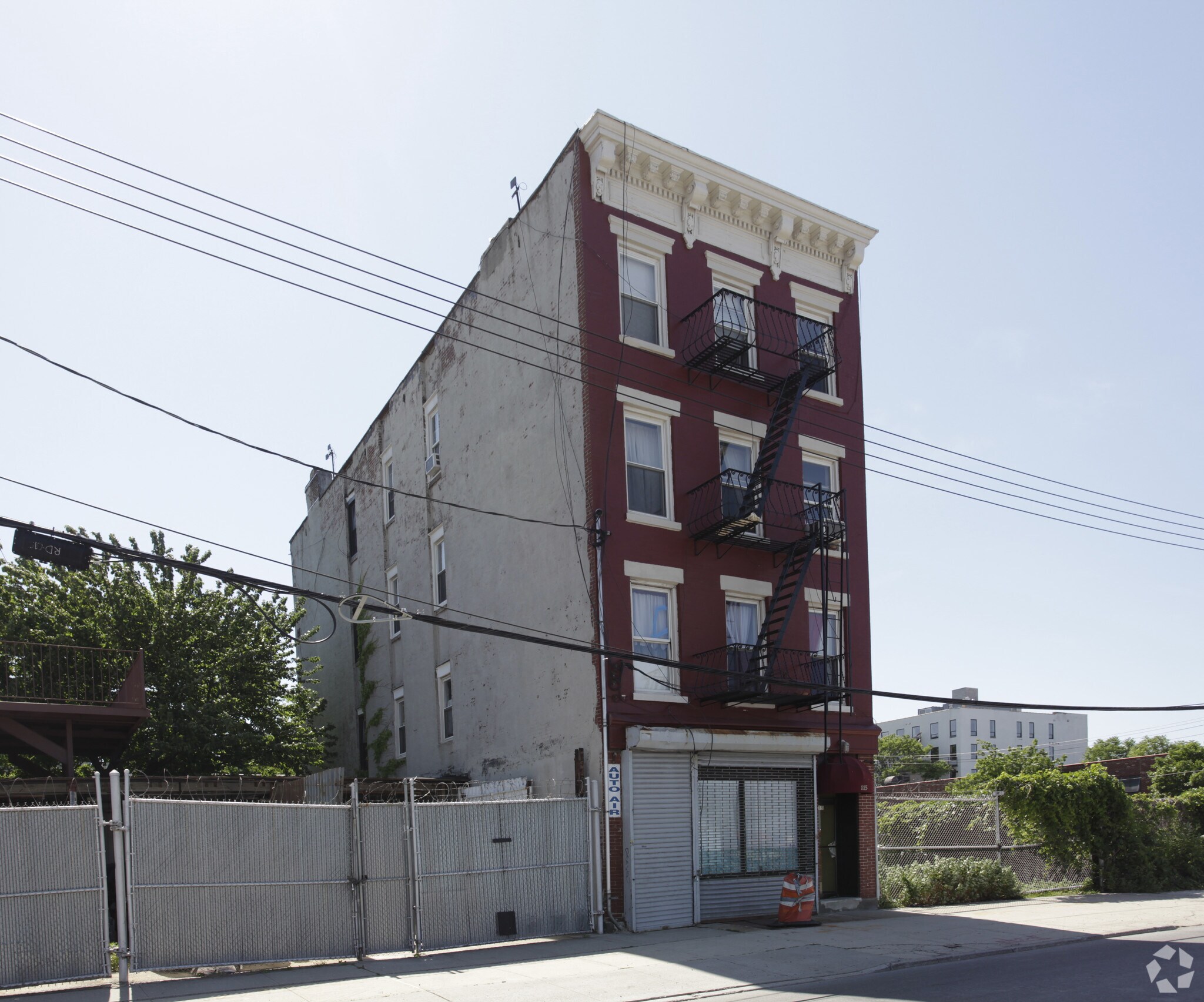 115 Van Brunt St, Brooklyn, NY à louer Photo principale– Image 1 sur 11
