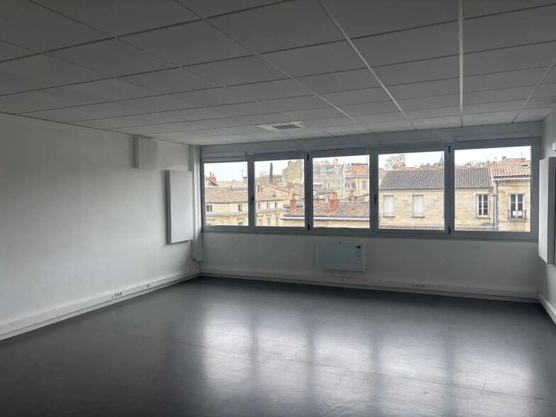 74 Rue Georges Bonnac, Bordeaux à vendre - Photo de l’immeuble – Image 1 sur 4
