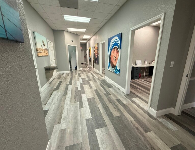 1730 Dunlawton Ave, Port Orange, FL à vendre - Photo intérieure – Image 3 sur 8