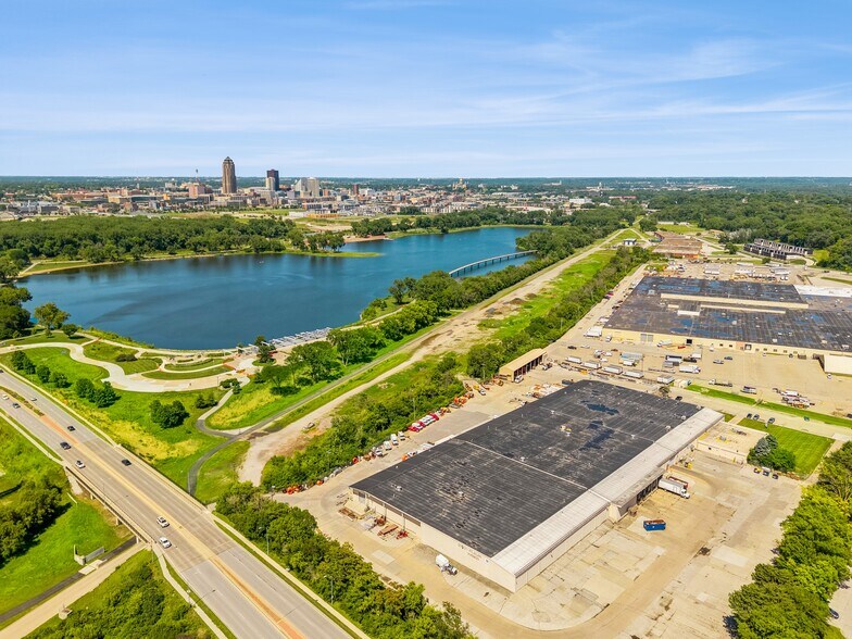 2301 Fleur Dr, Des Moines, IA à vendre - Aérien – Image 3 sur 72