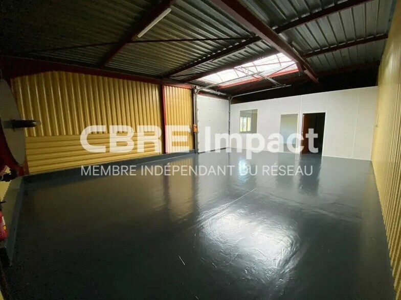 Local d’activités dans Dijon à louer - Photo de l’immeuble – Image 2 sur 11