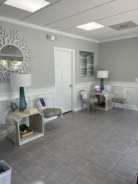 6000A Sawgrass Village Cir, Ponte Vedra Beach, FL à louer - Photo intérieure – Image 1 sur 2