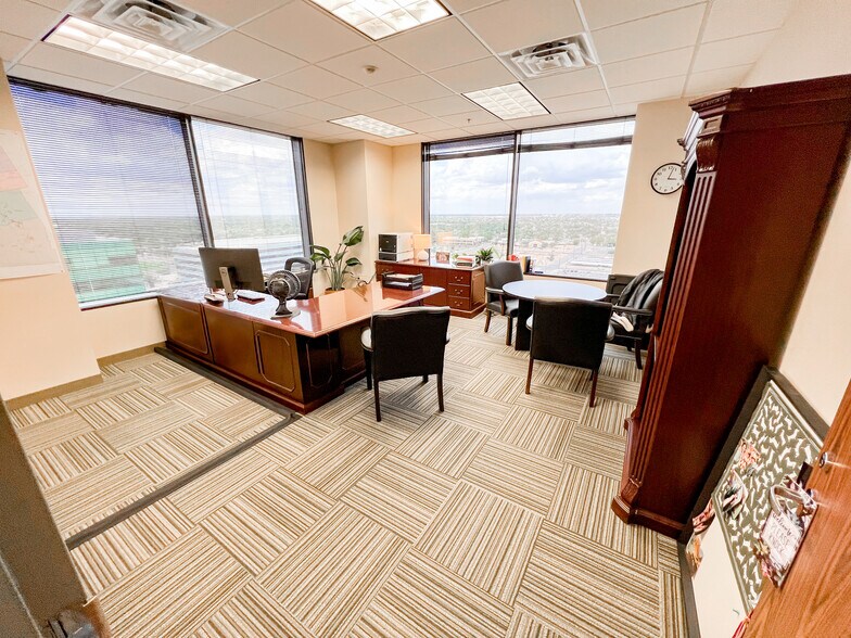 500 W Illinois Ave, Midland, TX à louer - Photo de l’immeuble – Image 3 sur 71