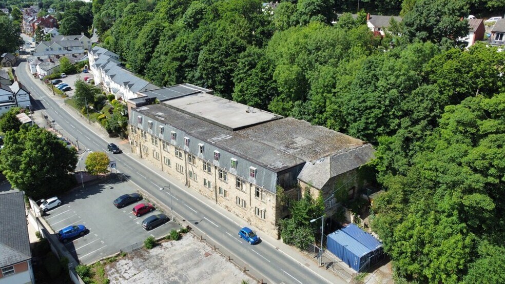 Mill St, Llangollen à vendre - Photo de l’immeuble – Image 1 sur 3