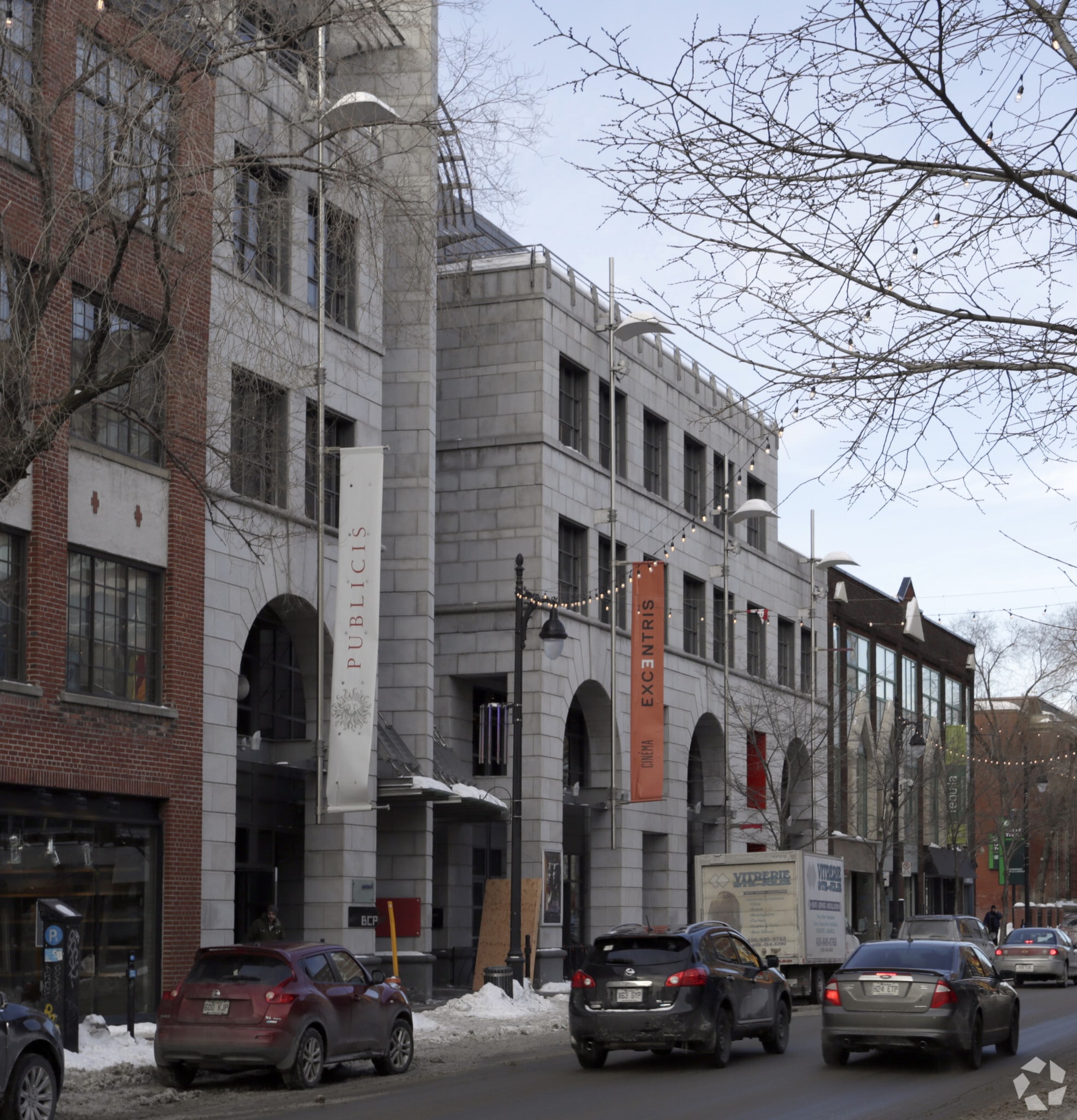3530-3540 Boul Saint-Laurent, Montréal, QC à louer Photo principale– Image 1 sur 18