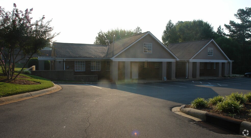 1590 Constitution Ave, Rock Hill, SC à louer - Photo de l’immeuble – Image 3 sur 9