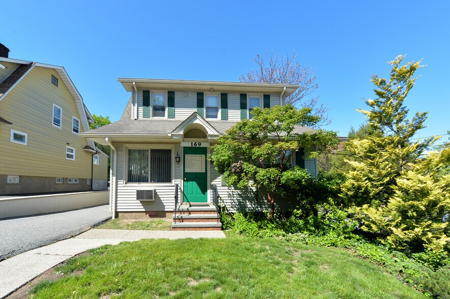 169 Dayton St, Ridgewood, NJ à vendre - Photo de l’immeuble – Image 2 sur 10