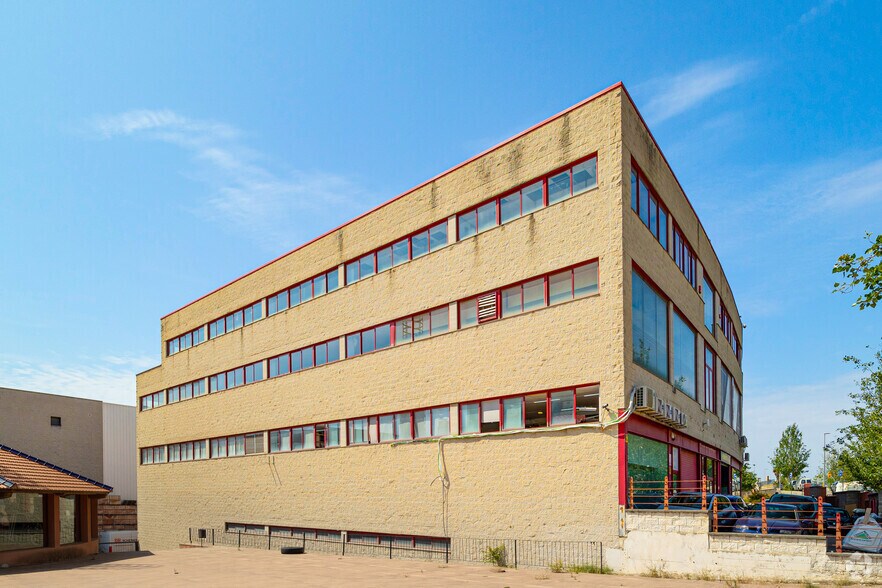 Industriel/Logistique dans Mataró, Barcelona à vendre - Photo de l’immeuble – Image 2 sur 2