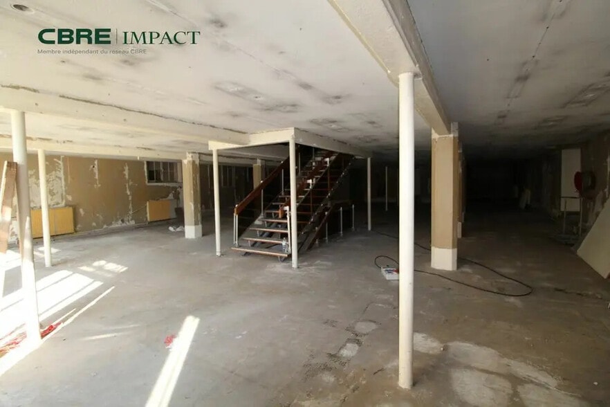 Local commercial dans Reims à louer - Photo de l’immeuble – Image 2 sur 3