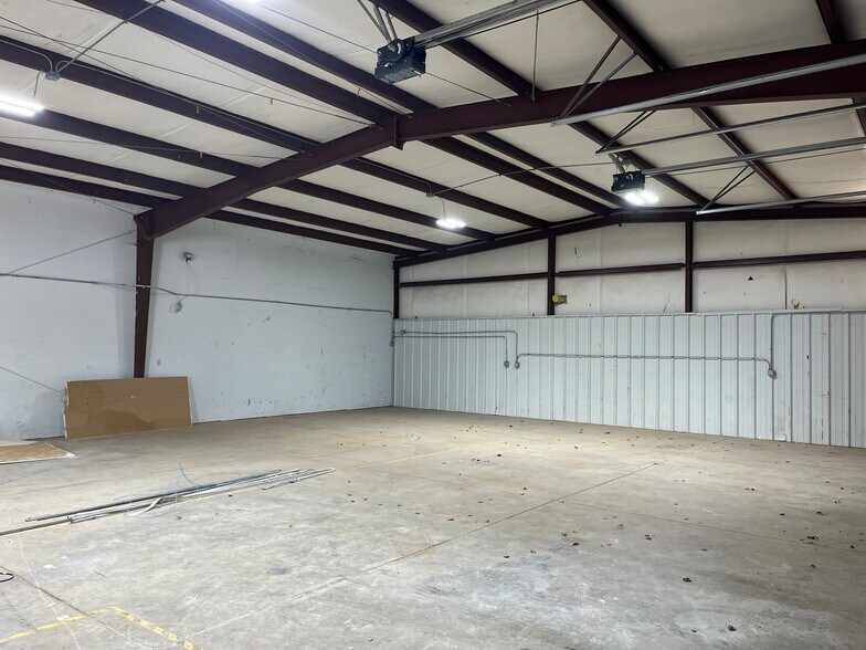 8213 Glade Ave, Oklahoma City, OK à louer - Photo intérieure – Image 3 sur 8