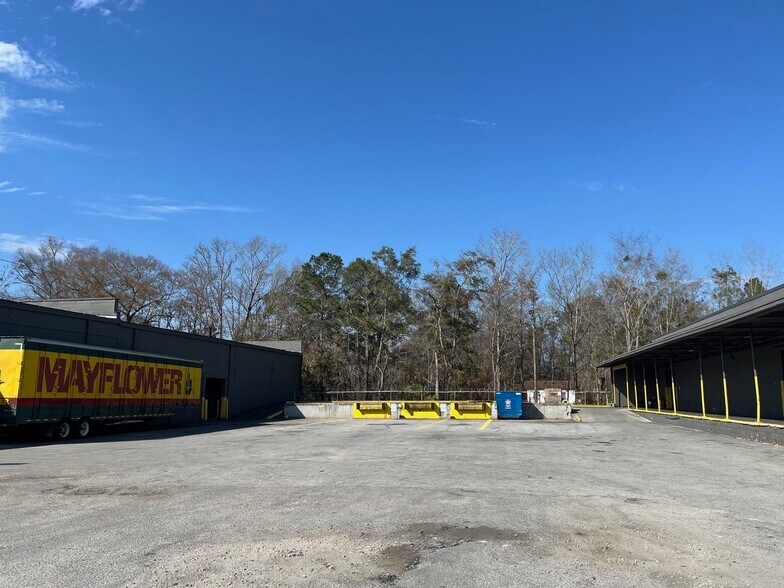 1402 Stanley Ave, Savannah, GA à louer - Photo de l’immeuble – Image 3 sur 5