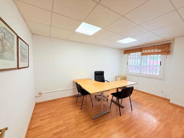 Bureau dans Orihuela, Alicante à vendre - Photo intérieure – Image 3 sur 12