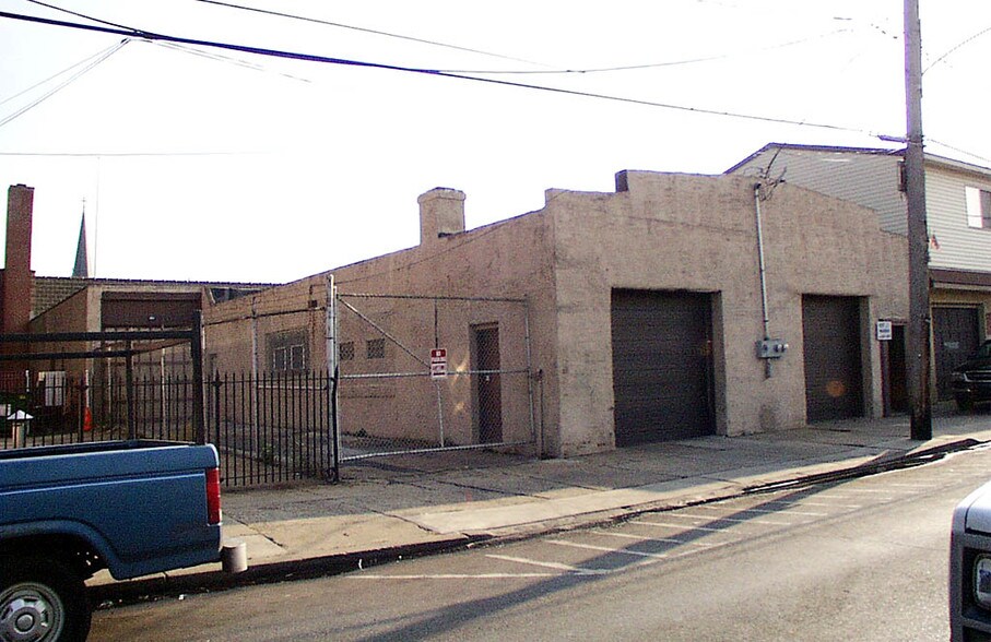 4419-4423 Belgrade St, Philadelphia, PA à vendre - Photo principale – Image 1 sur 1