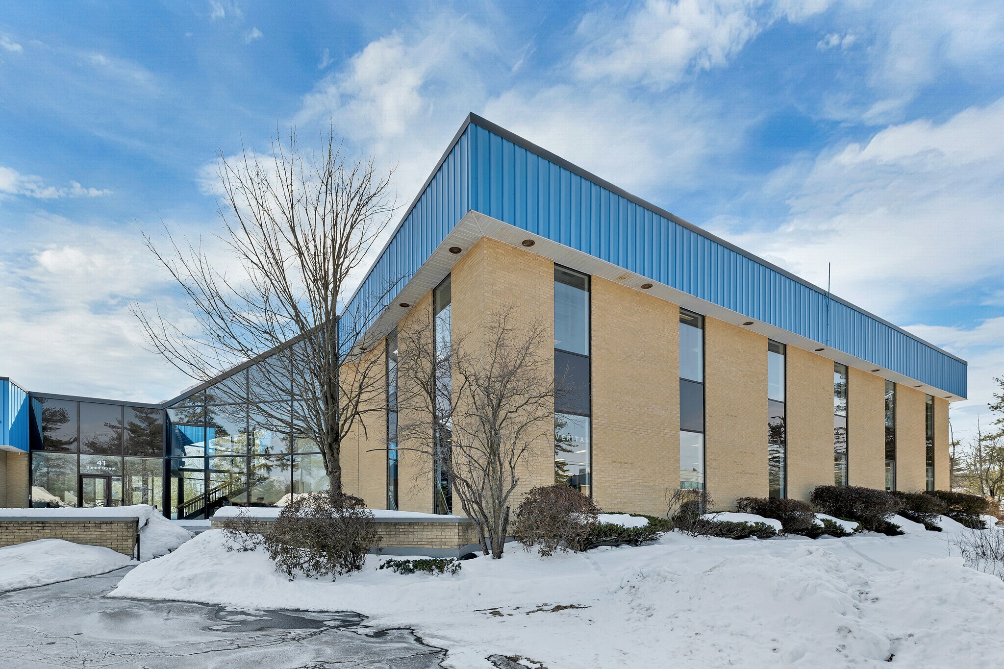 41 Simon St, Nashua, NH à louer Photo principale– Image 1 sur 60