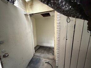 619-623 S Olive St, Los Angeles, CA à louer Photo intérieure– Image 2 sur 9