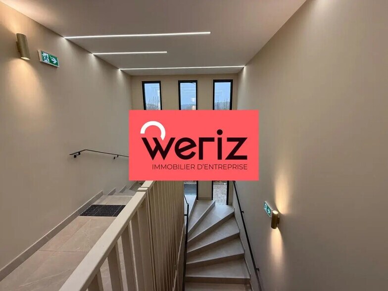 Bureau dans Meyreuil à louer - Photo de l’immeuble – Image 3 sur 14