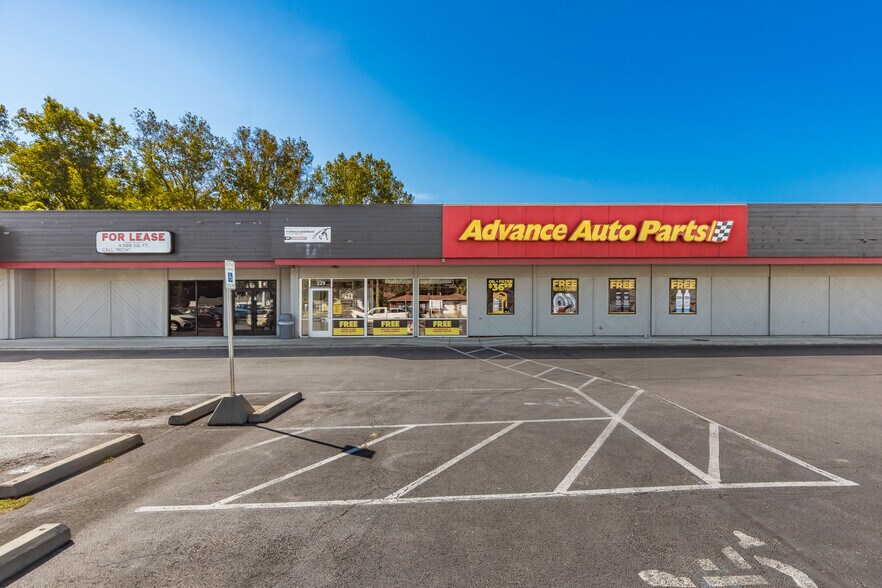 229-245 E Main St, West Jefferson, OH à louer - Photo de l’immeuble – Image 3 sur 9