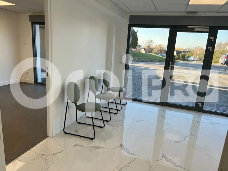 Local d’activités dans Bézu-Saint-Germain à louer - Photo intérieure – Image 1 sur 6