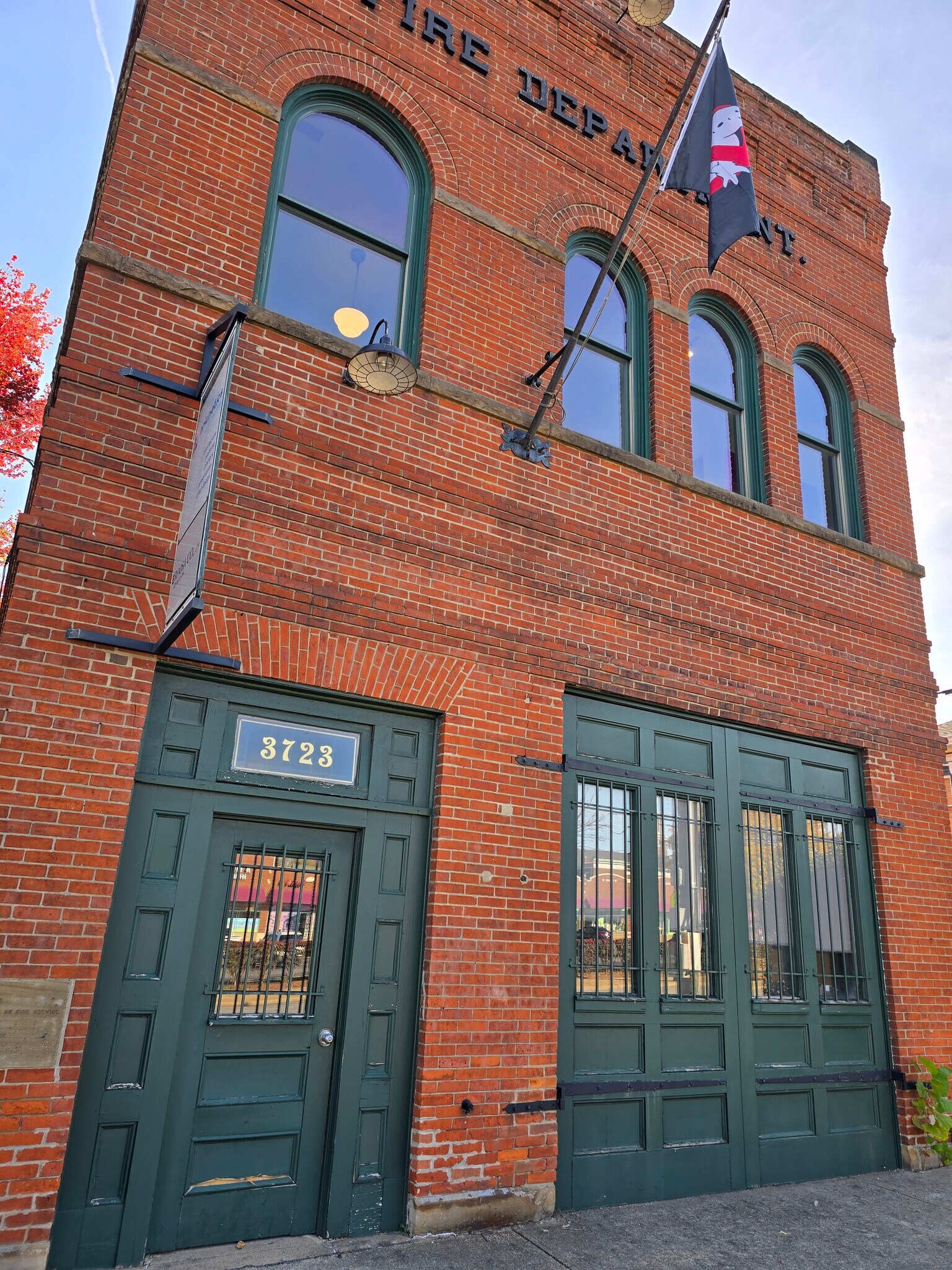 3723 Pearl Rd, Cleveland, OH à vendre Photo de l’immeuble– Image 1 sur 19