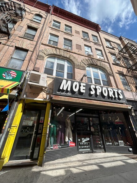 1641 Broadway, Brooklyn, NY à vendre - Photo de l’immeuble – Image 1 sur 19