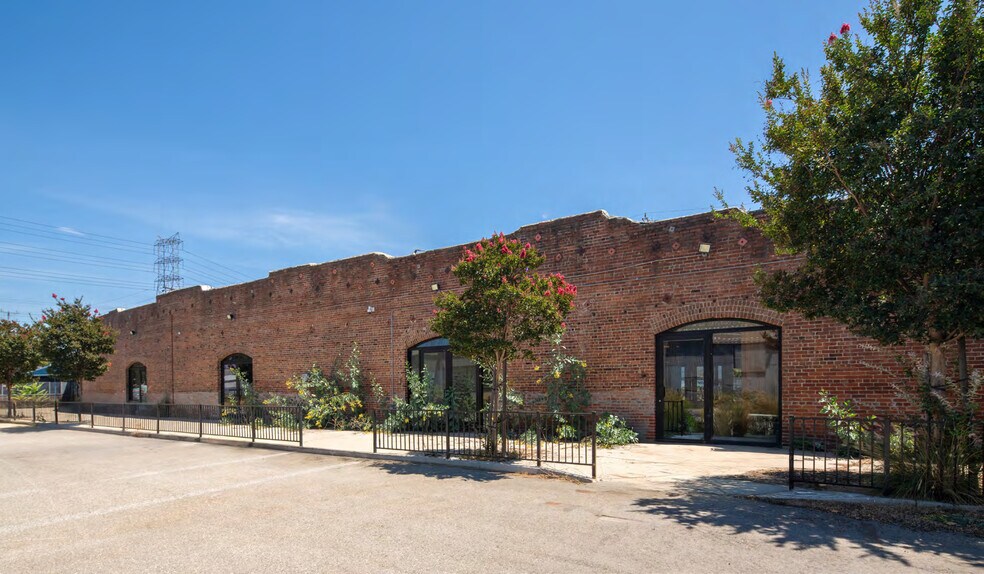 2159 Bay St, Los Angeles, CA à louer - Photo de l’immeuble – Image 3 sur 9