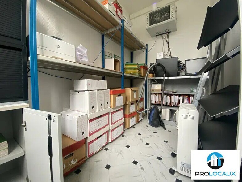 Bureau dans Maromme à vendre - Photo intérieure – Image 2 sur 9