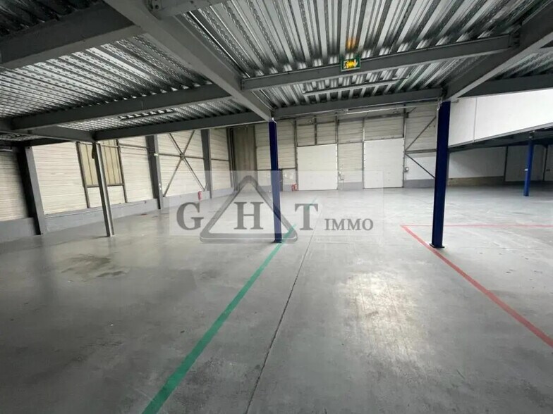 Bureau dans Créteil à louer - Photo de l’immeuble – Image 1 sur 4