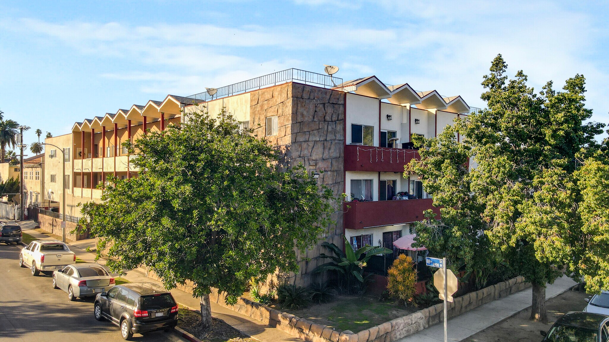 2405 W 18th St, Los Angeles, CA à vendre Photo principale– Image 1 sur 13