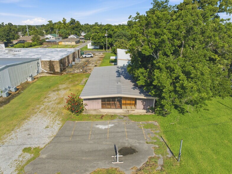 1315 Ruth St, Sulphur, LA à louer - Photo de l’immeuble – Image 2 sur 10