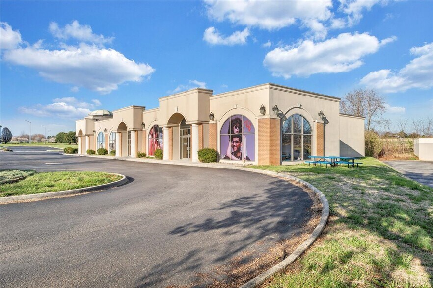 5049 Valley View Blvd NW, Roanoke, VA à vendre - Photo de l’immeuble – Image 2 sur 10