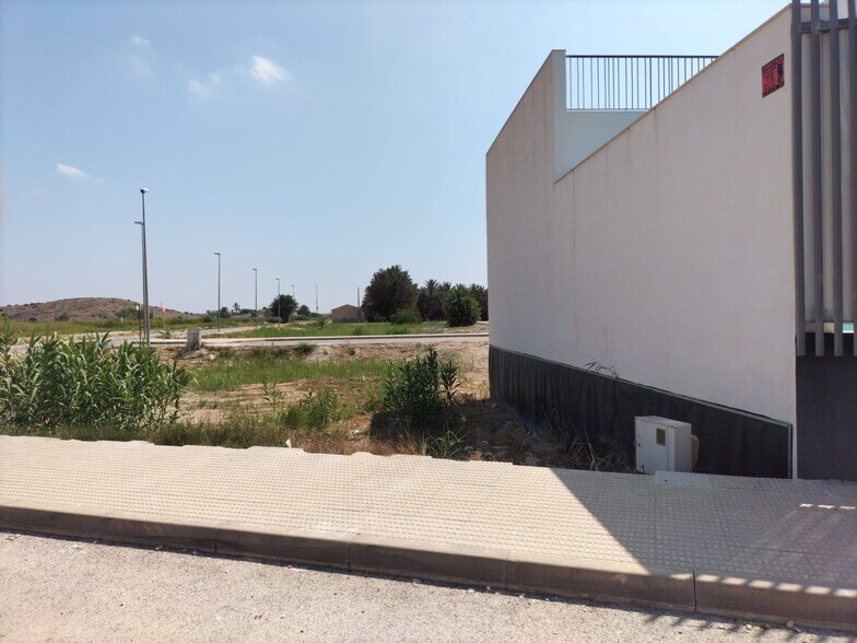 Terrain dans Cox, Alicante à vendre - Photo de l’immeuble – Image 3 sur 4
