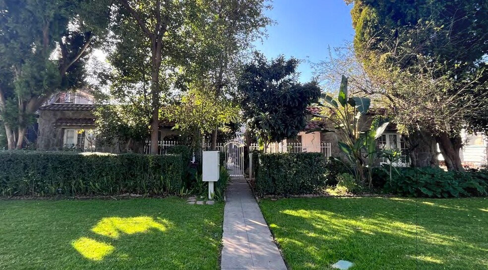 581 N Euclid Ave, Upland, CA à vendre - Photo de l’immeuble – Image 2 sur 10