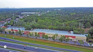 7060 103rd St, Jacksonville, FL à louer Photo intérieure– Image 1 sur 2