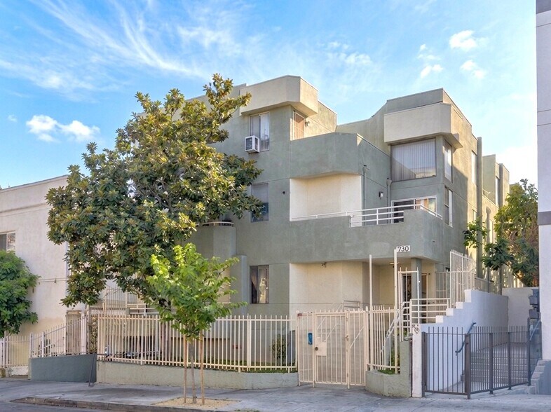 730 S Westlake Ave, Los Angeles, CA à vendre - Photo de l’immeuble – Image 1 sur 2