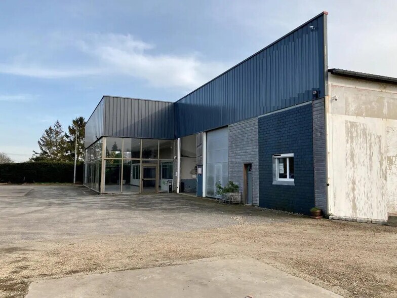 Local d’activités dans VERNEUIL D'AVRE ET D'ITON à louer - Photo de l’immeuble – Image 1 sur 19