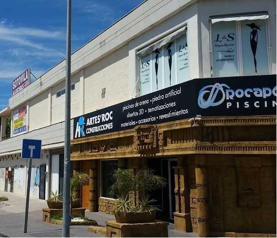 Local commercial dans Algeciras, Cádiz à vendre - Photo de l’immeuble – Image 1 sur 20