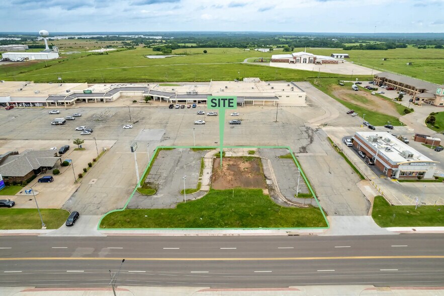 2210 E Main St, Cushing, OK à vendre - Aérien – Image 2 sur 4