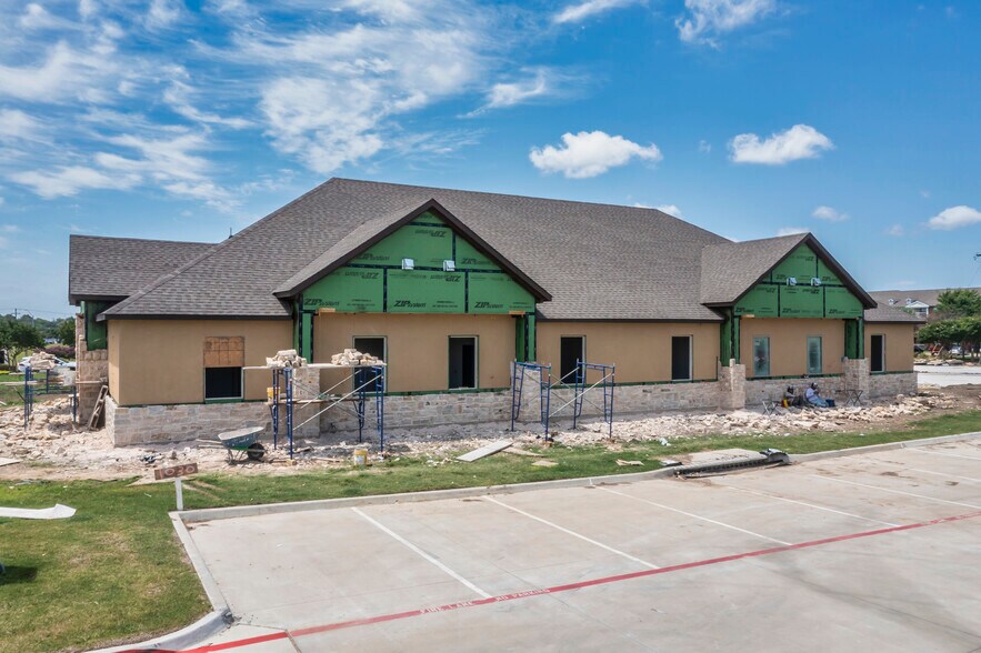 1030 S Carrier Pky, Grand Prairie, TX à vendre - Photo de la construction – Image 2 sur 3