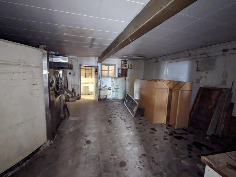 Immeuble residentiel dans Gironella, Barcelona à vendre - Photo de l’immeuble – Image 3 sur 9