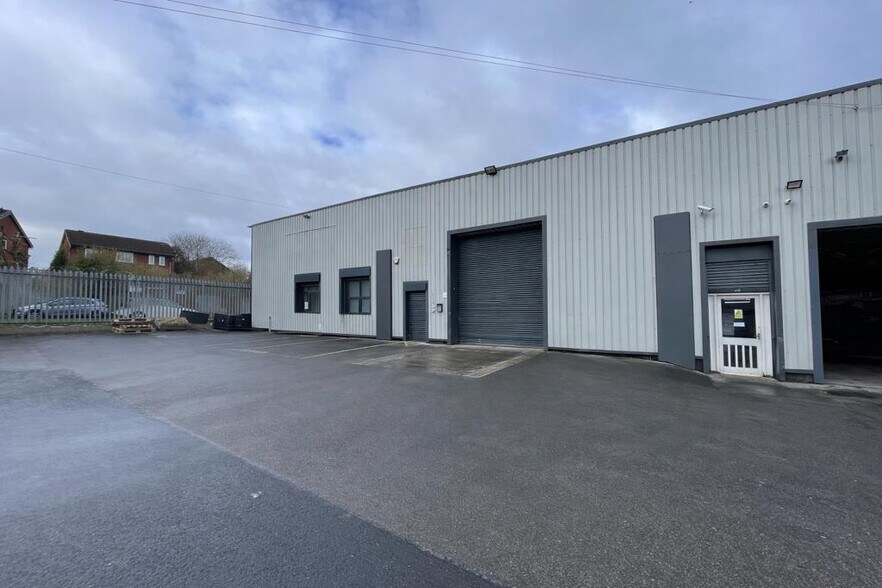 St Ives Rd, Blackburn à louer - Photo principale – Image 1 sur 1