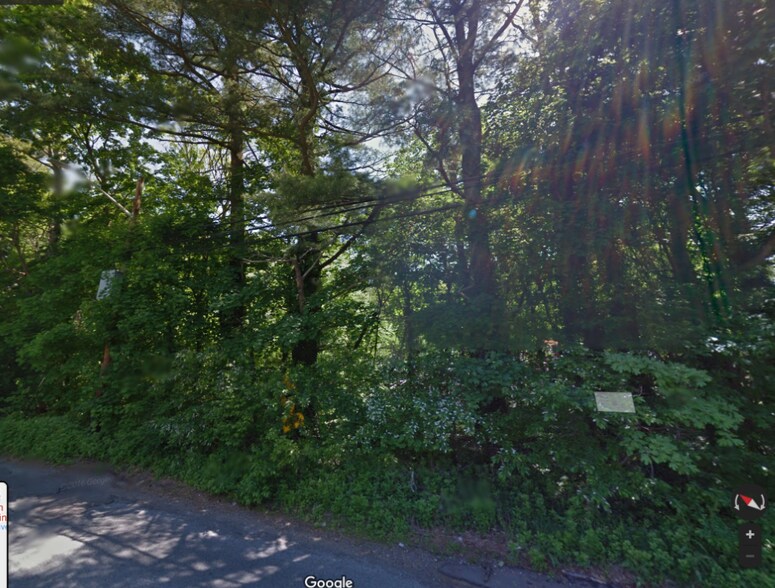 299 Southern Blvd, Smithtown, NY à vendre - Photo de l’immeuble – Image 3 sur 4