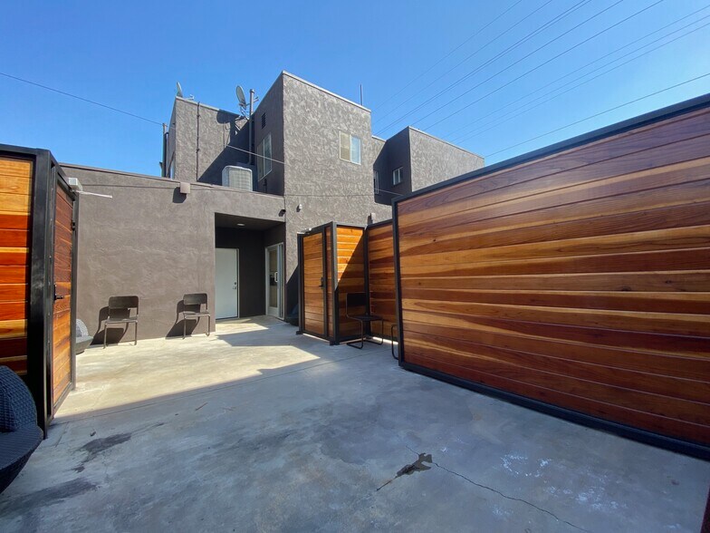 8727 Venice Blvd, Los Angeles, CA à louer - Photo principale – Image 1 sur 4