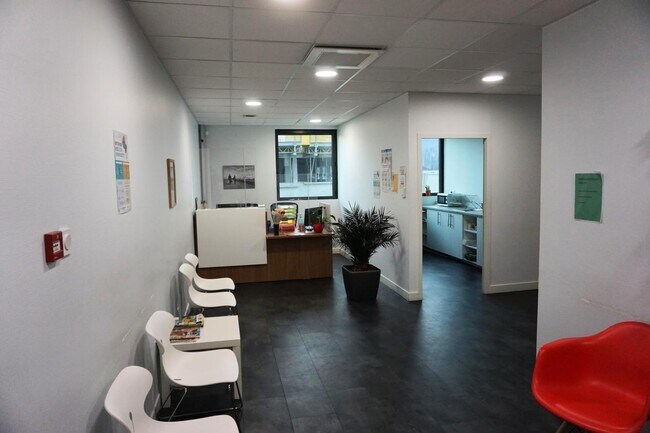 Plus de détails pour Bureau à vendre
