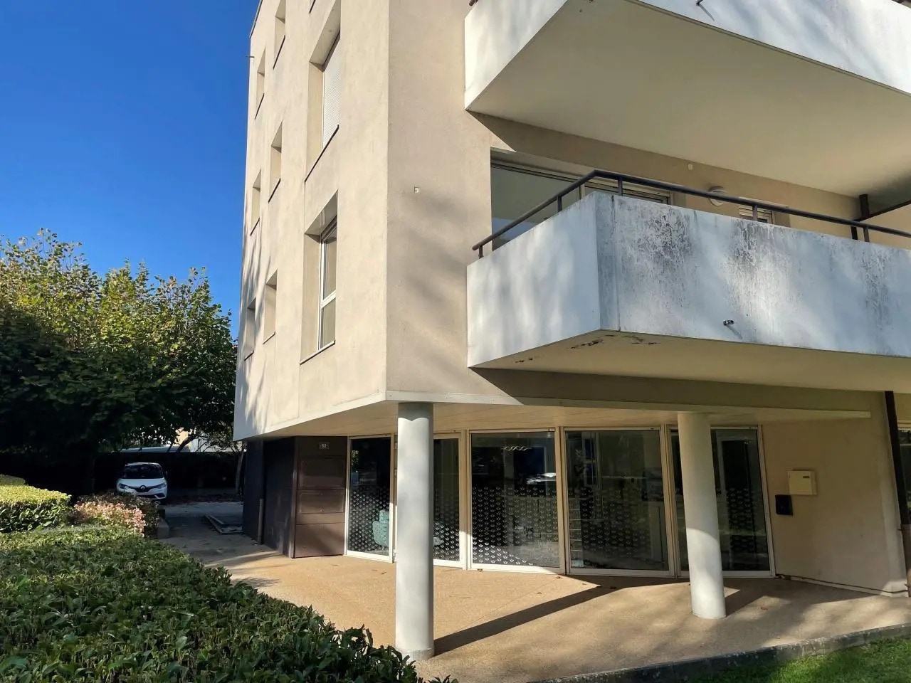 Bureau dans Annecy à louer Photo de l’immeuble– Image 1 sur 10